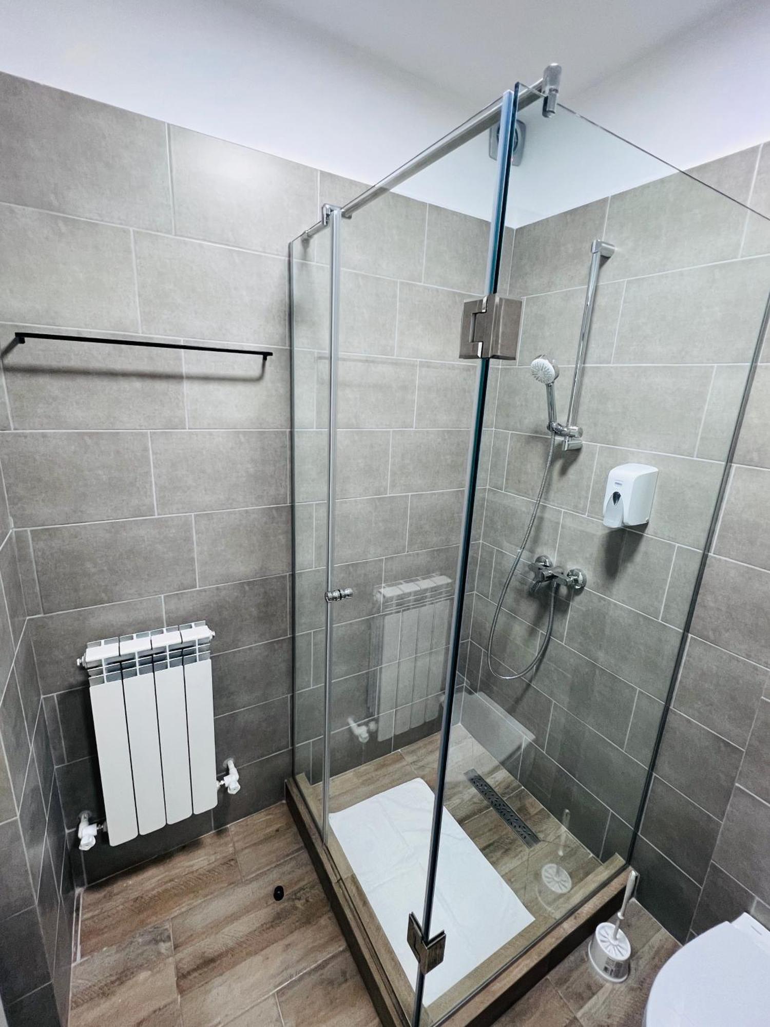 Stef Rooms Tirgu Frumos Exterior foto