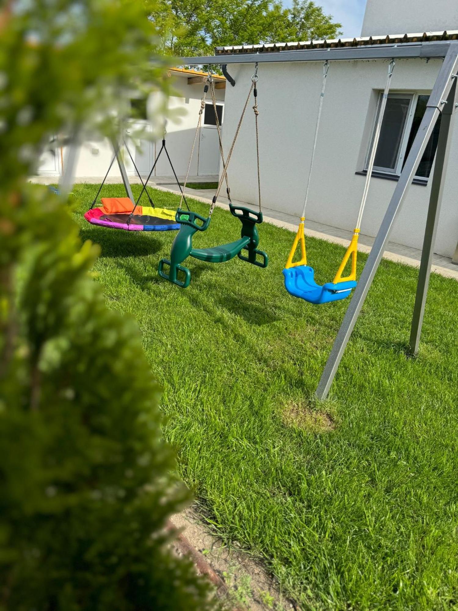 Stef Rooms Tirgu Frumos Exterior foto